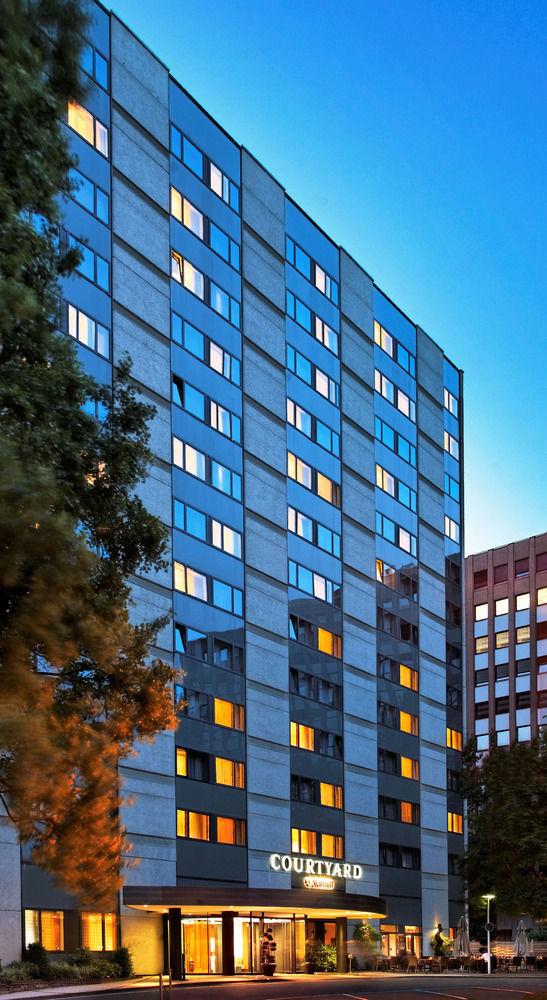 Courtyard By Marriott Duesseldorf Seestern Exterior foto