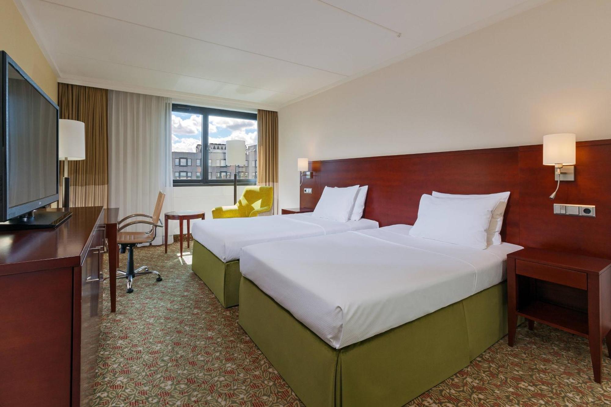 Courtyard By Marriott Duesseldorf Seestern Exterior foto