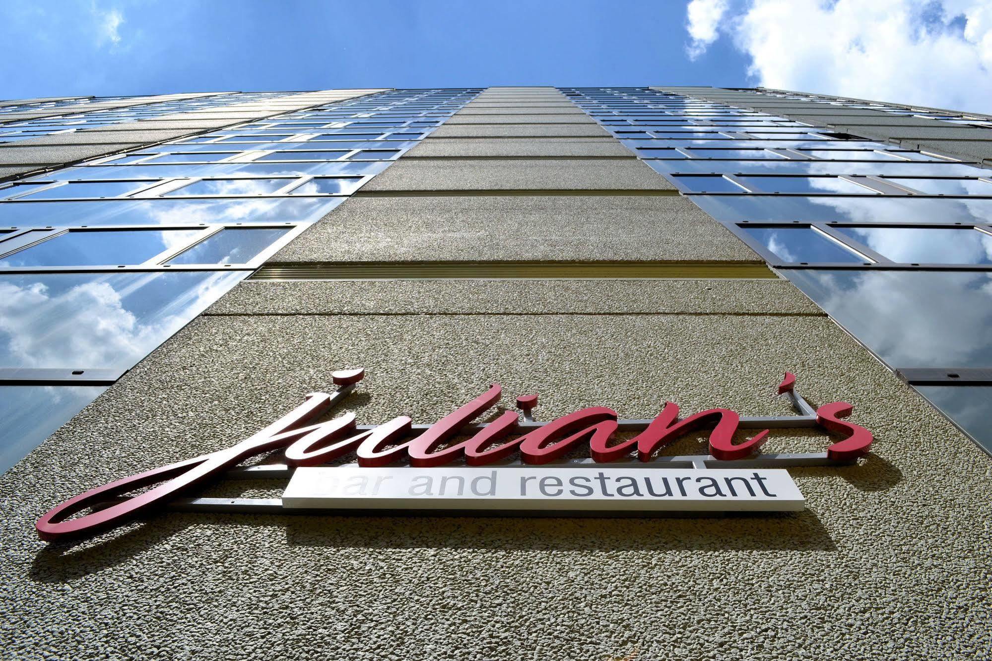 Courtyard By Marriott Duesseldorf Seestern Exterior foto